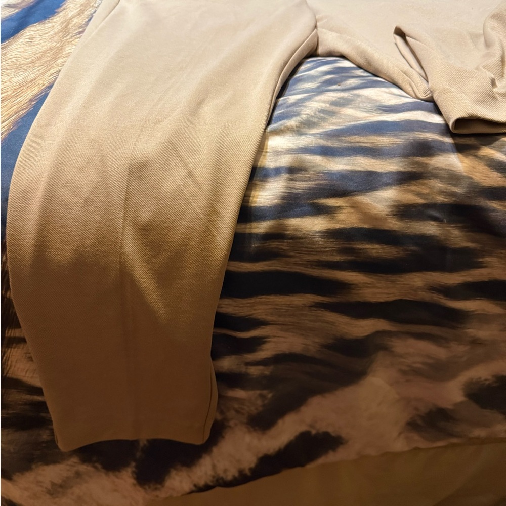 Vera Wang Women's Tan Cropped Pants - Picture 3 of 4